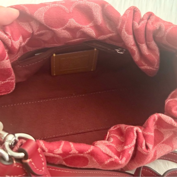NWT Coach Faye Shoulder Bag In Signature Denim CDB93 denim in Silver/True Red - Picture 10 of 16